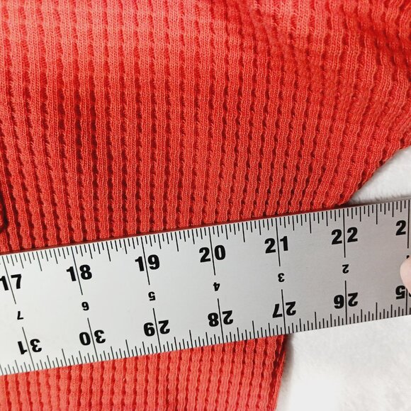 Carhartt, Relaxed Fit Waffle Thermal Long Sleeve, Front Pocket w/ Logo, L 12/14 - Picture 9 of 16